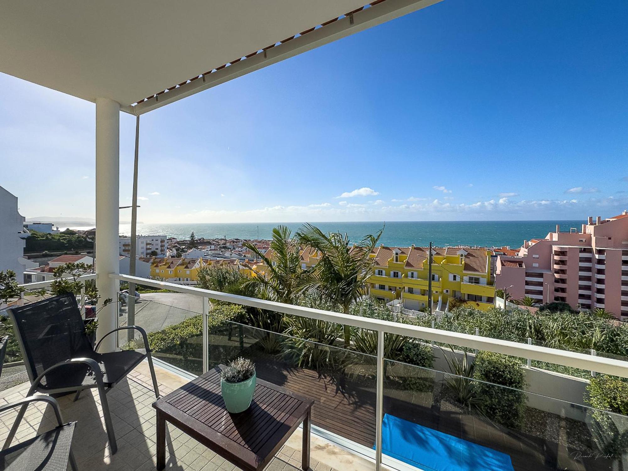 Vibing & Liming Ericeira Hotel Exterior photo